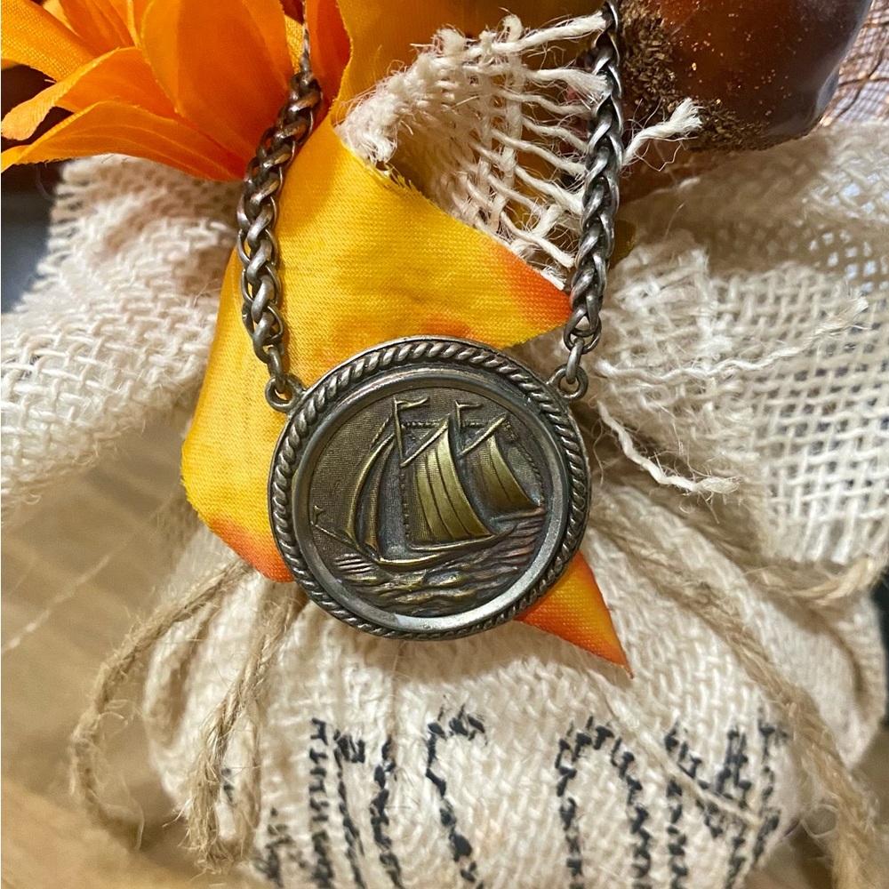 Grandmother’s Buttons Necklace